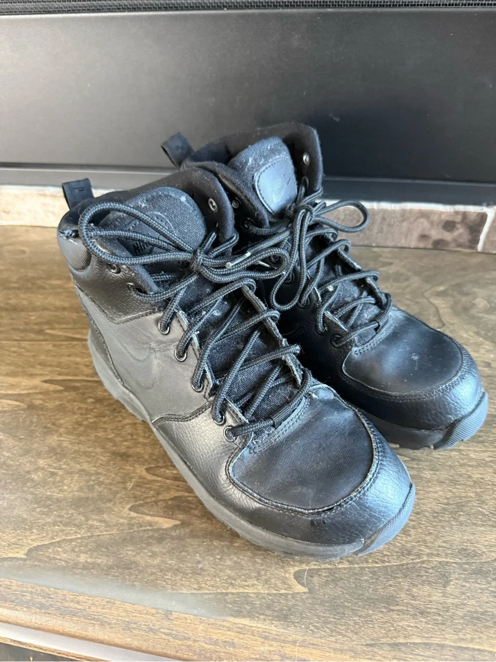 Nike Black Manoa Boots Outdoor Hiking Boys US 5.5Y EU 38 BQ5372-001